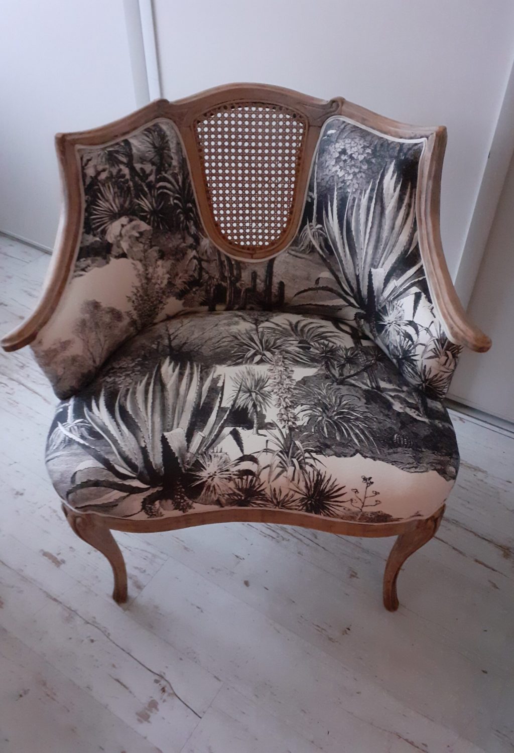 BERGERE CONTEMPORAINE