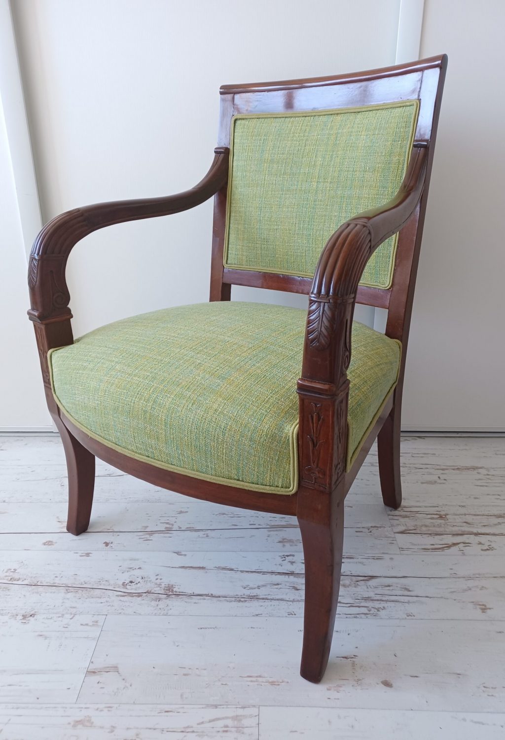 FAUTEUIL EMPIRE RECOUVERT D'UN TISSU CASAMANCE